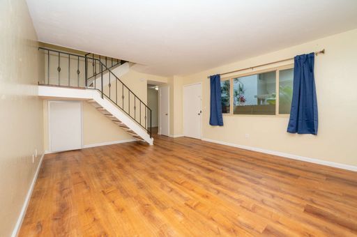 Building Photo - Two Weeks FREE Chula Vista Townhome 2 Bed 1 Bath with assigned parking, Refreshed w/prime amenities.