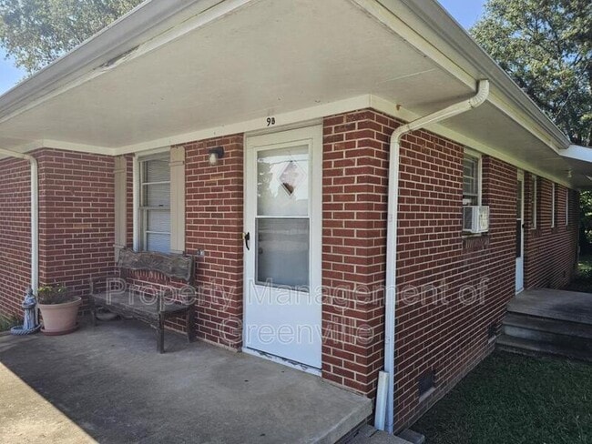 Primary Photo - 9 Eisenhower Dr