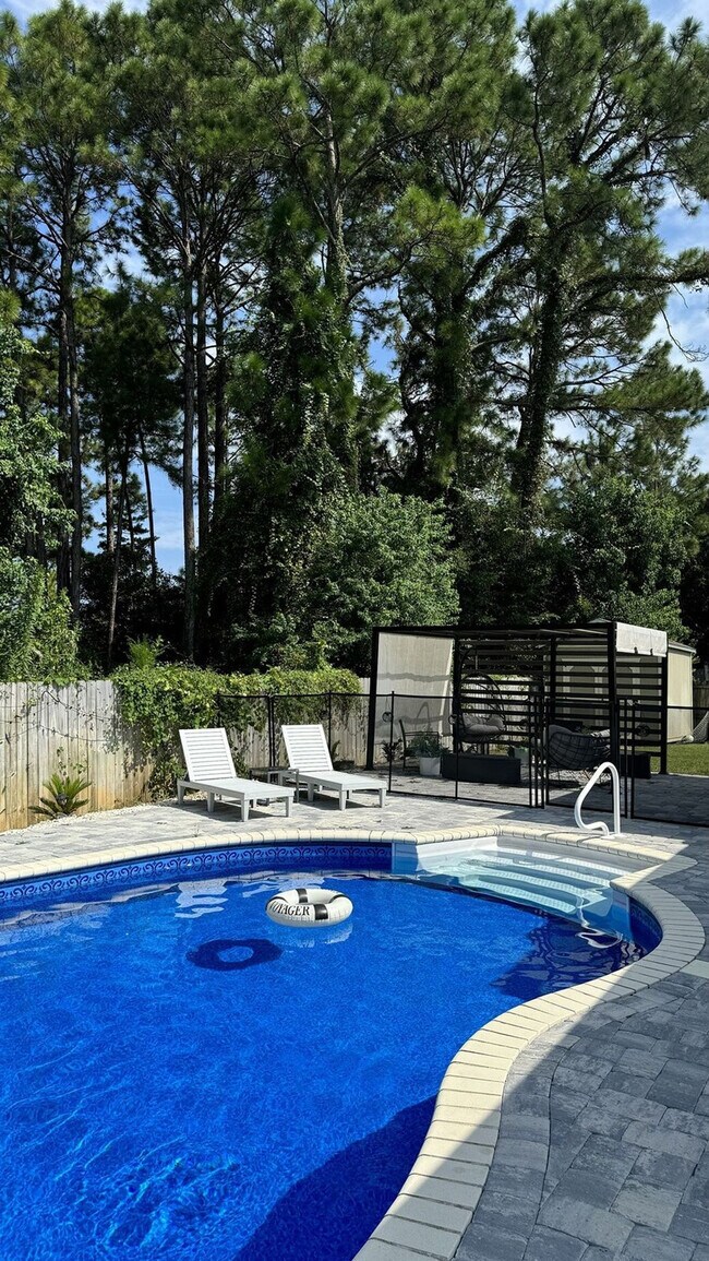 Building Photo - 2064 Constitution Dr