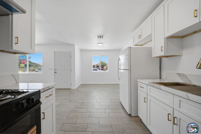 Building Photo - 1077 Wozencraft St