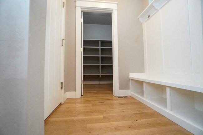 Building Photo - 2303 E Fratello St