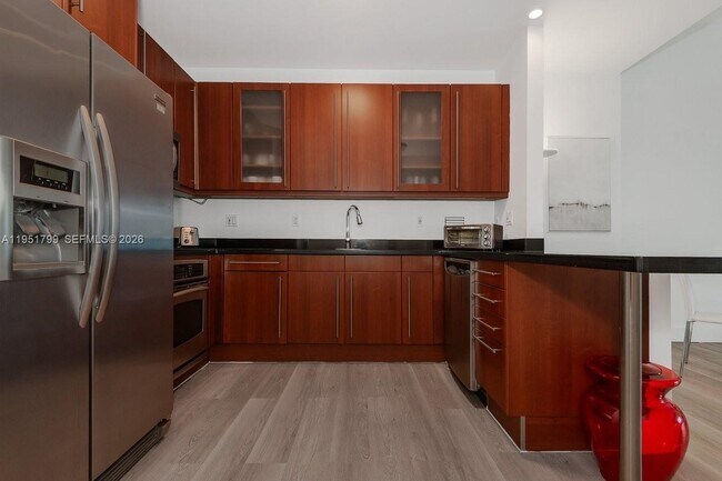 Building Photo - 2301 Collins Ave