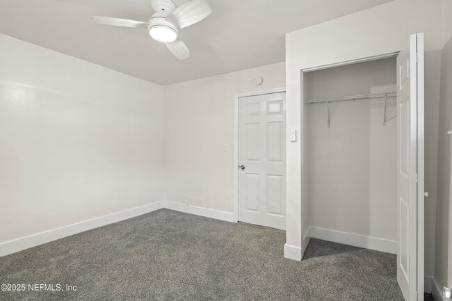 Building Photo - 269 W King St