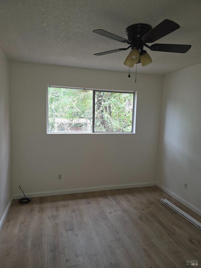 Building Photo - 1300 Pine St