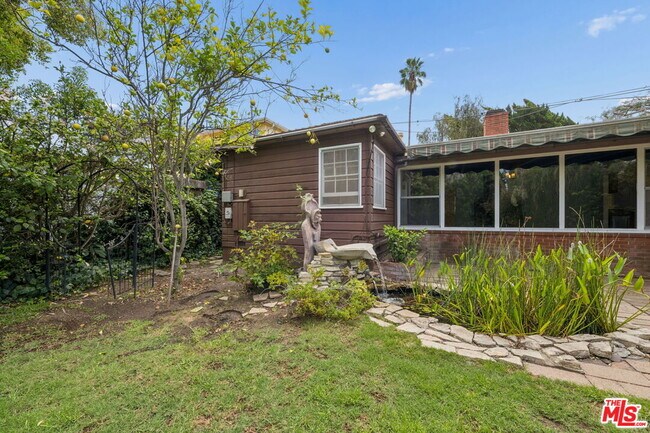 Building Photo - 1377 Appleton Way
