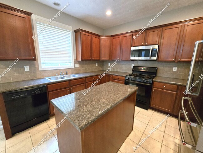 Building Photo - 150 Silver Arrow Cir