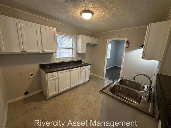 Building Photo - Frayser Beauty!!!!! Section 8 Friendly!!!!!