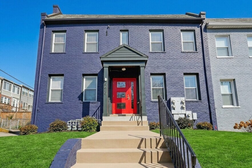 Building Photo - 5619 1st Pl NW