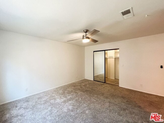 Building Photo - 1304 W Ave J4