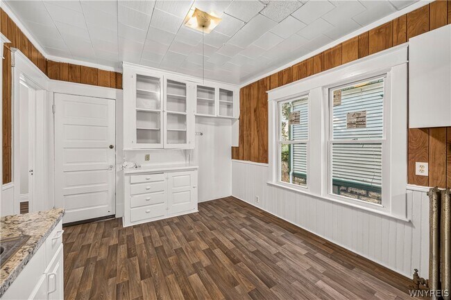 Building Photo - 563 Humboldt Pkwy