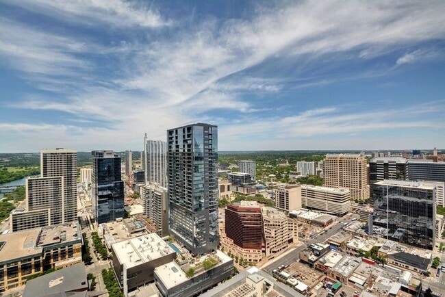 Building Photo - 102 Colorado St