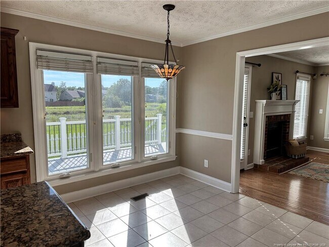 Building Photo - 6521 Ryefield Dr