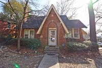Building Photo - Live just minutes from USC, Five Points, a...