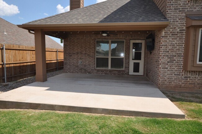 Building Photo - FOR LEASE in ALEDO ISD! Beautiful 3,000+ sf Brick Home with 4 Bedrooms, 3 Bathrooms Plus an Offic...