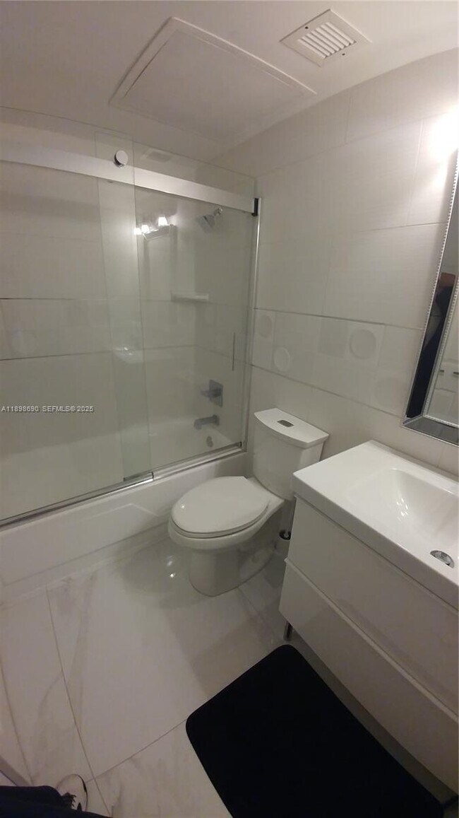 Building Photo - 2501 S Ocean Dr