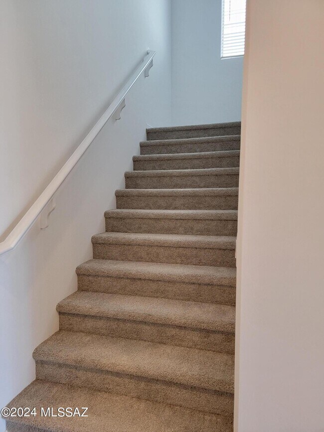 Building Photo - 5595 S Adero Cyn Trl