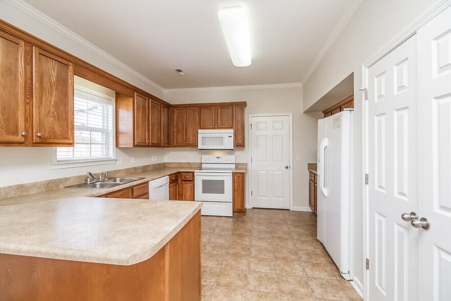 Building Photo - 3432 Hamberton Cir