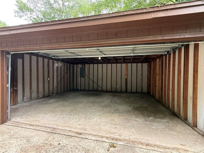 Building Photo - 3206 Cascade Creek Dr