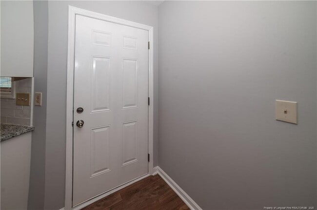 Building Photo - 974 Stewarts Creek Dr