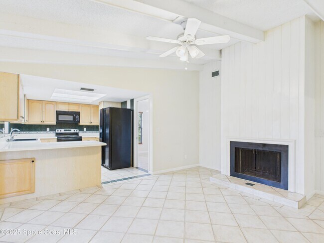 Building Photo - 2265 44th Ave