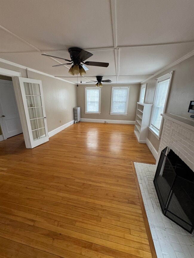 Building Photo - 89 Centre St