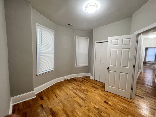 Building Photo - 5B2B house | Walking distance to Drexel University and UPenn