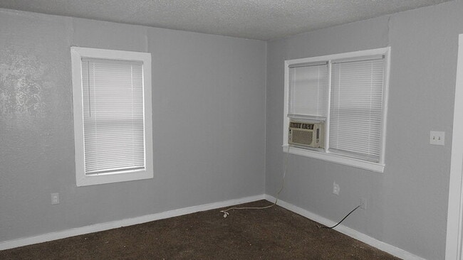 Building Photo - Cute little 1 bedroom house in Independenc...