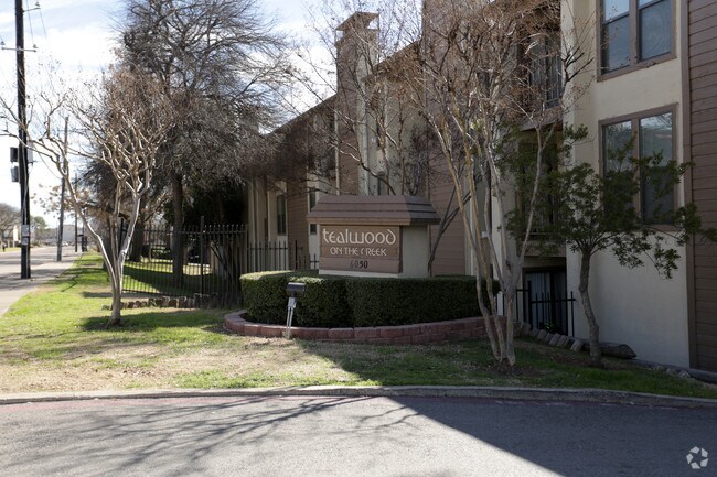 Building Photo - Tealwood Apartment Homes