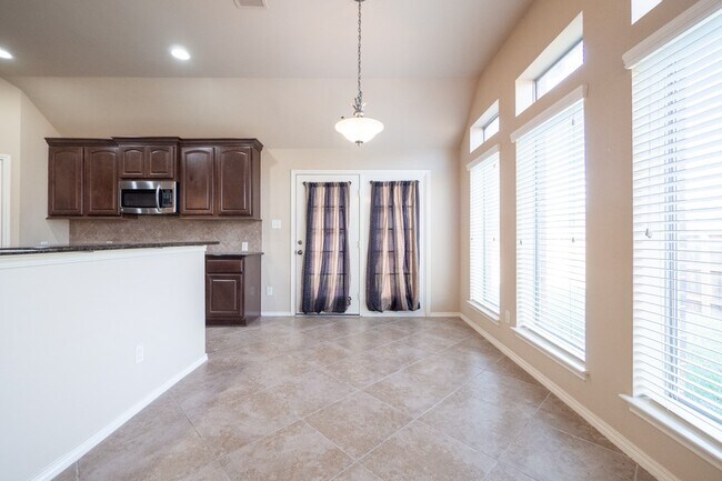 Building Photo - 5211 Belvedere Dr