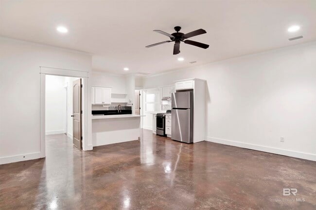 Building Photo - 7256 Atlanta Cir