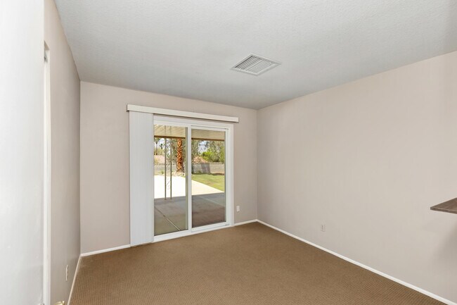Building Photo - 72896 Tamarisk St