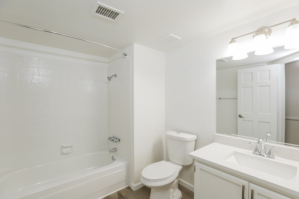 Building Photo - 1616 N Alta Mesa Dr