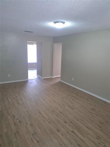 Building Photo - 1125 Highbush Dr