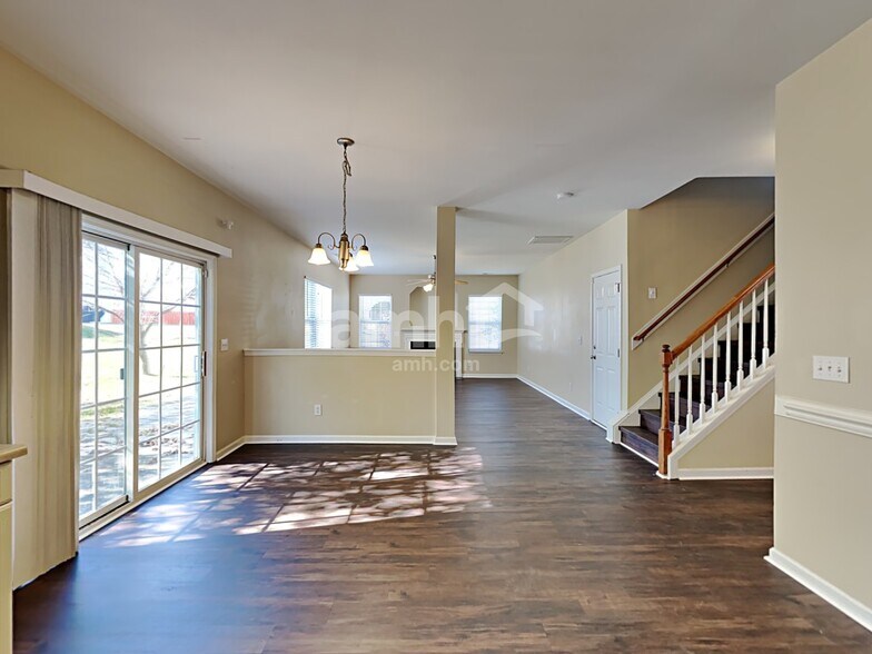 Building Photo - 7036 Spanglers Spring Way