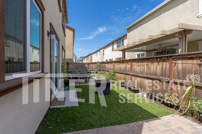 Building Photo - 3555 Nuestra Ave