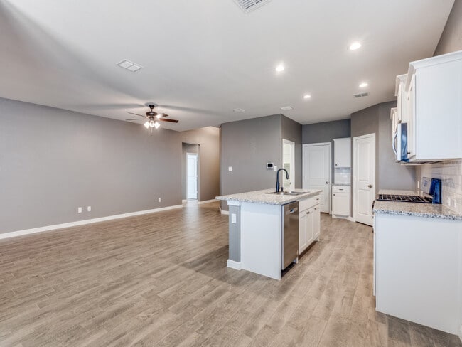 Building Photo - 181 Driftoak Dr