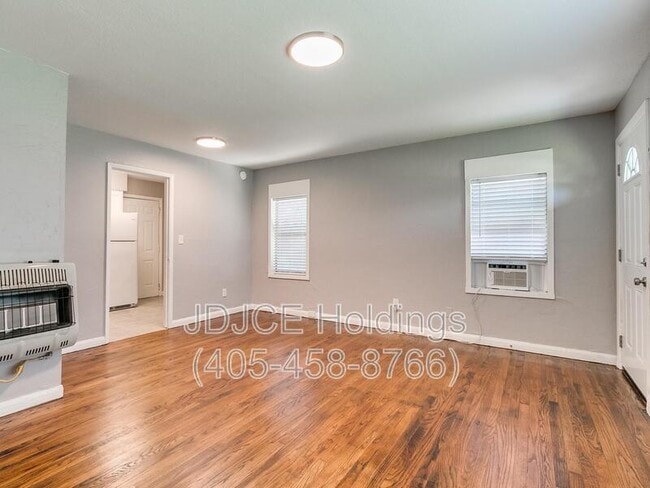 Building Photo - 422 Wilson Dr