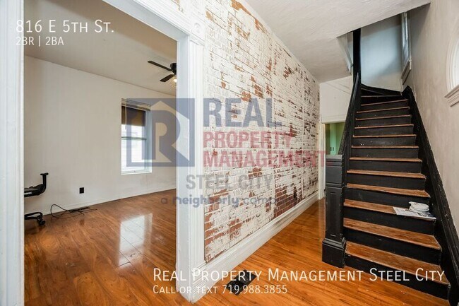 Building Photo - 816 E 5th St