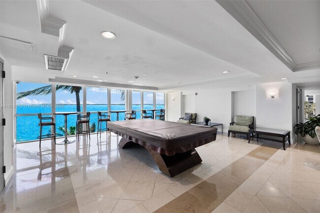 Building Photo - 1155 Brickell Bay Dr