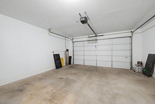 Building Photo - 10519 W Atlantis Wy