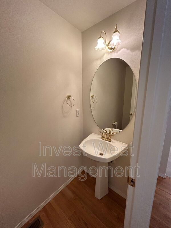 Building Photo - 4015 SE 170th Ct