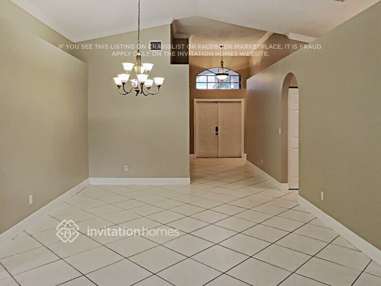 Building Photo - 2794 SW 183rd Ave