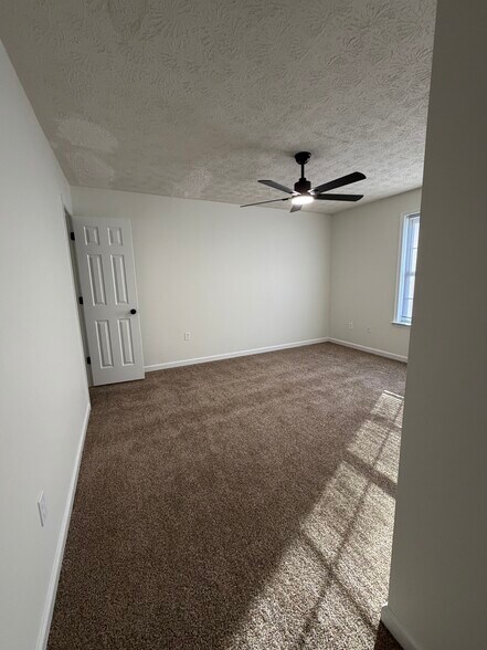 Building Photo - 10904 Coreys Way