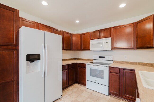 Building Photo - 2805 Alyssa Ct SE