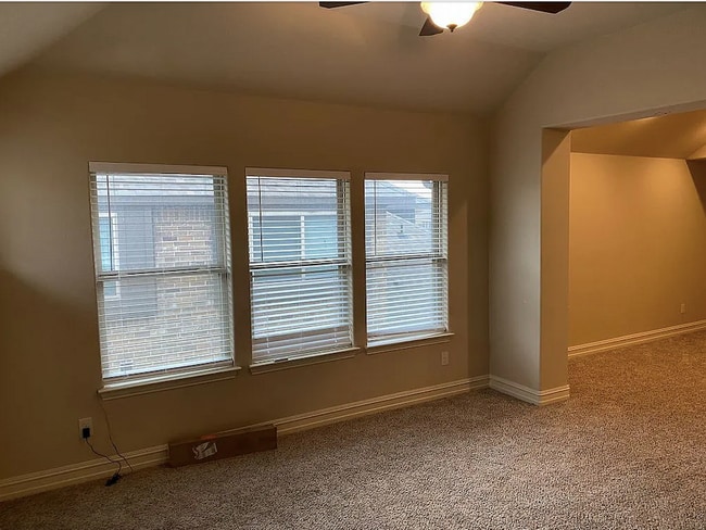 Building Photo - 1006 Jamal Dr