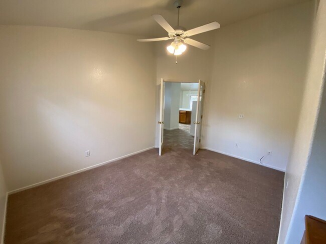 Building Photo - Coming soon, Beautiful Home located SE Visalia!