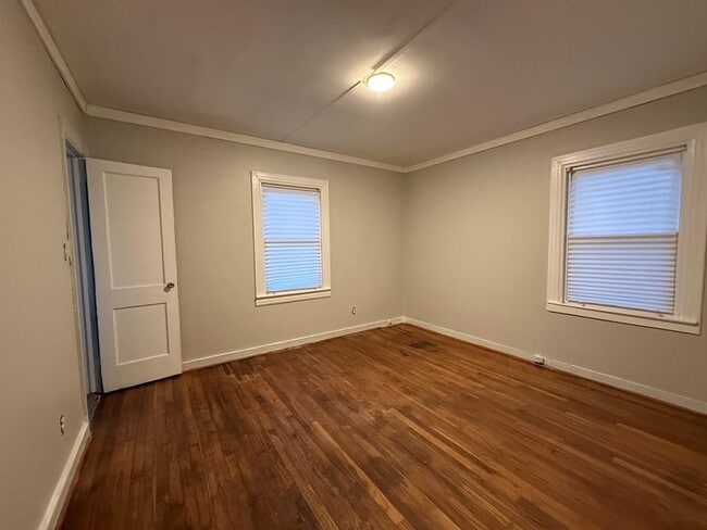 Building Photo - 222 Fontaine Dr