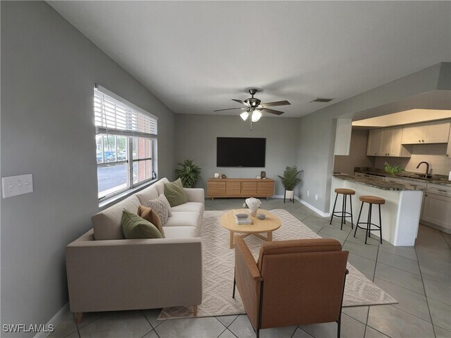 Primary Photo - 303 SW 3rd Pl