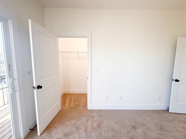 Building Photo - Tristan Style 3-Bedroom w/ Flex Room + Summer Special