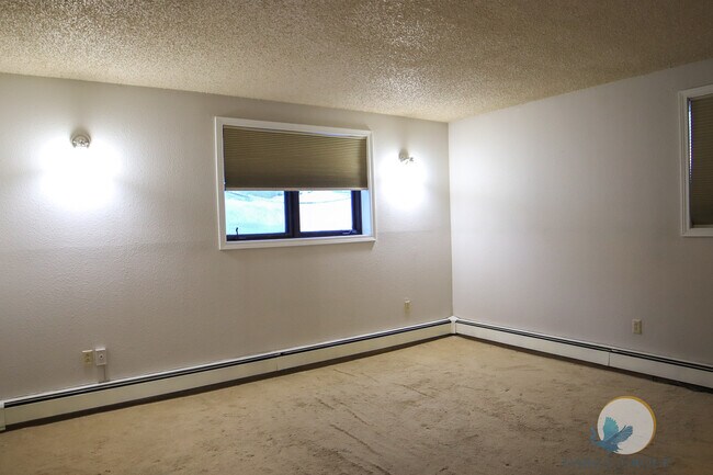 Building Photo - 16 Glacier Ave